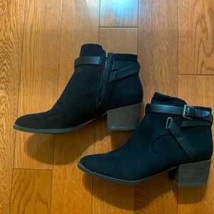 Like new Black ankle booties